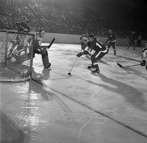 GERRY CHEEVERS Boston Bruins 1960's CCM Vintage Throwback NHL